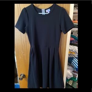 LuLaRoe Size M black dress w/pockets